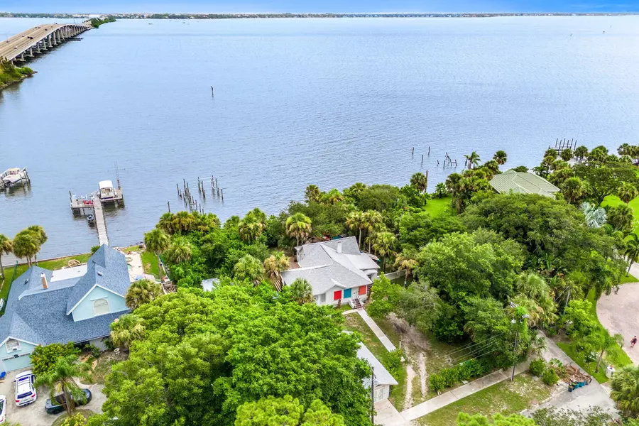 1365 Pineapple AVE, Melbourne, FL 32935