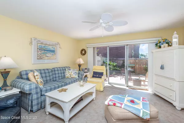 Indian Harbour Beach, FL 32937,136 E Colonial CT #76