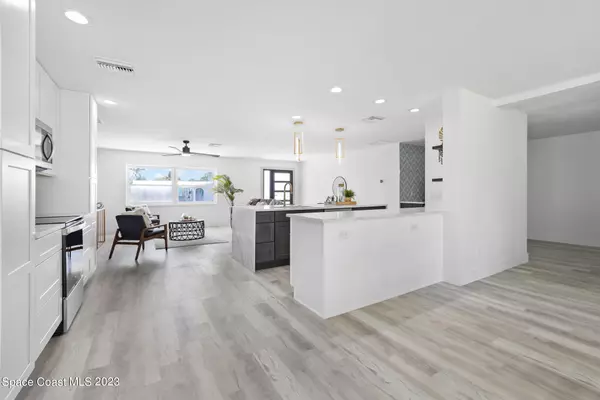 Satellite Beach, FL 32937,300 Greenway AVE