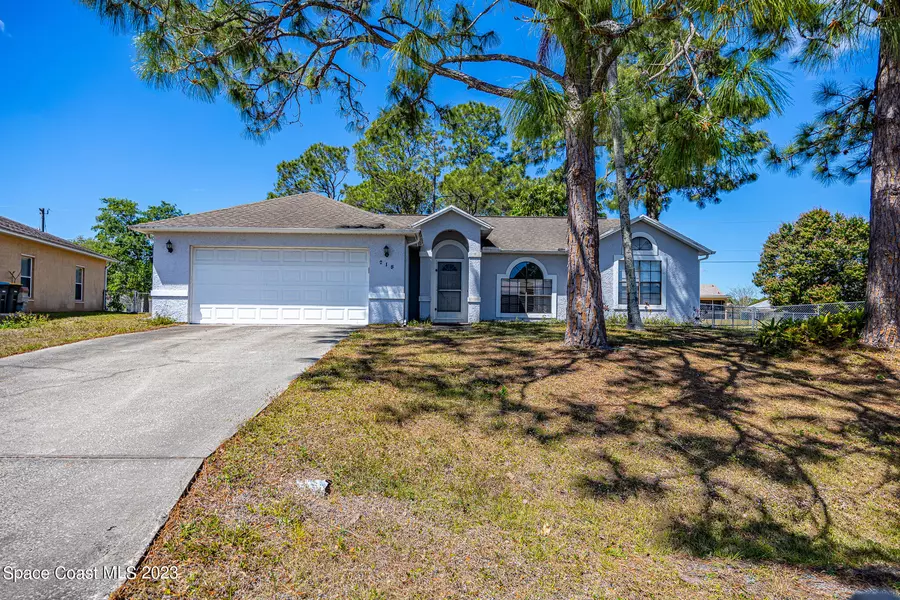 218 Awin CIR SE, Palm Bay, FL 32909