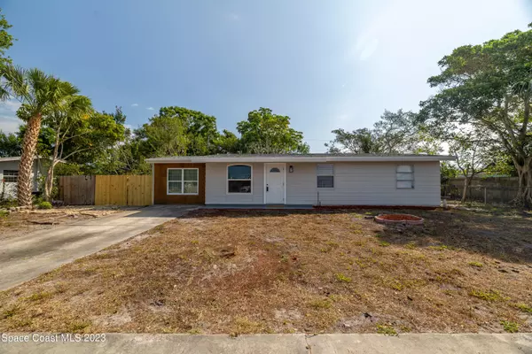 955 Vangi LN NE, Palm Bay, FL 32905