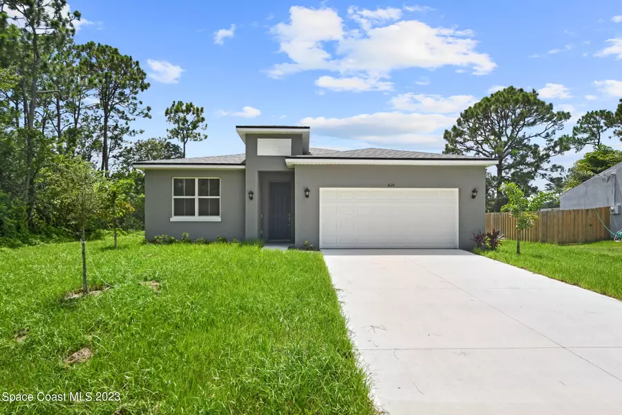 579 Hobart AVE NW, Palm Bay, FL 32907