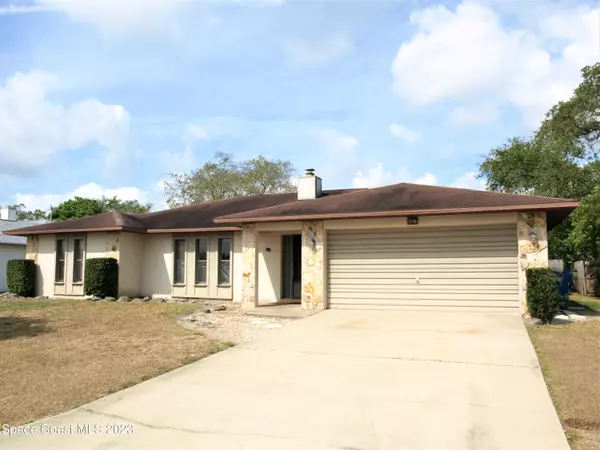 380 Englar AVE NE, Palm Bay, FL 32907