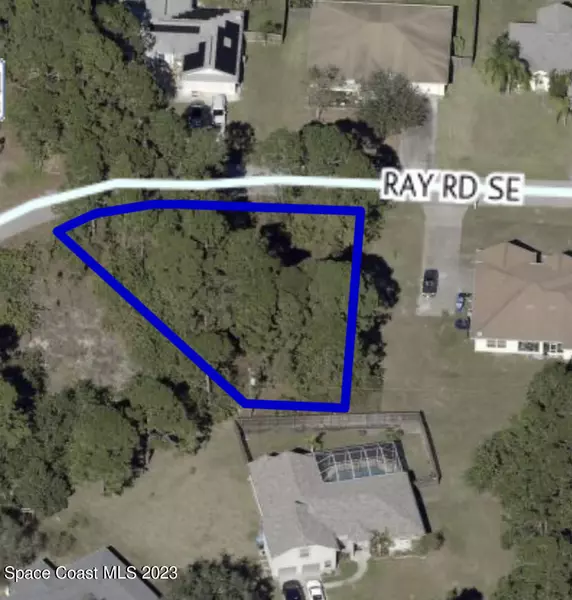 1042 Ray RD SE, Palm Bay, FL 32909