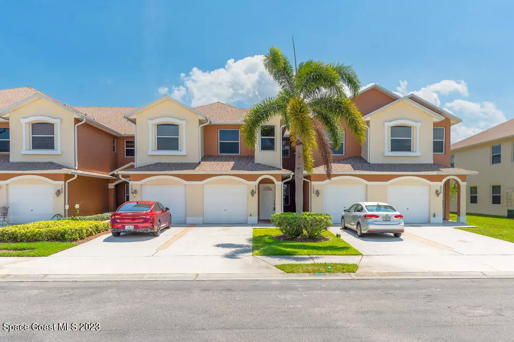 Melbourne, FL 32904,1055 Venetian DR #204