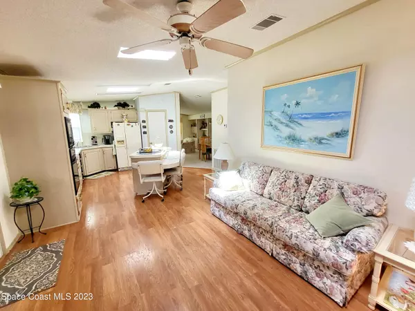 Barefoot Bay, FL 32976,1204 Marigold DR