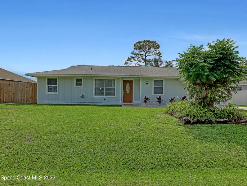 387 Dunlap AVE SE, Palm Bay, FL 32909