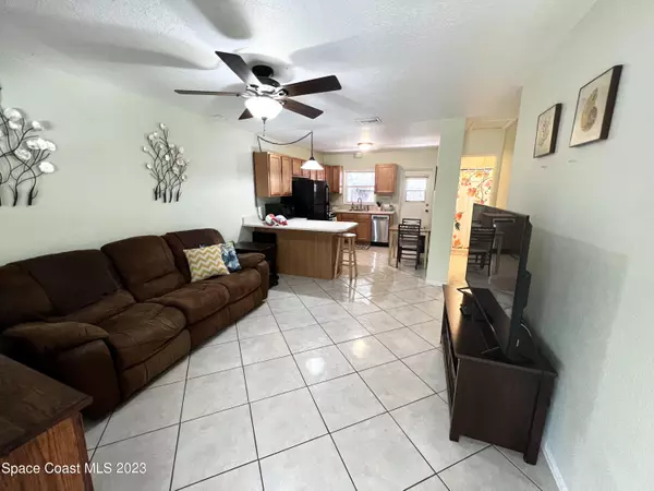 Cocoa Beach, FL 32931,240 Woodland AVE #2