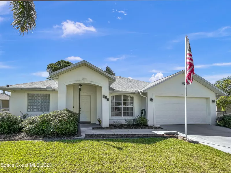 837 Levitt Pkwy, Rockledge, FL 32955