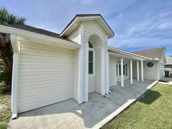 Melbourne, FL 32901,3662 Heron DR