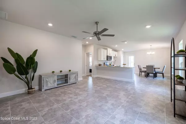 Palm Bay, FL 32909,1117 SE Canfield CIR SE