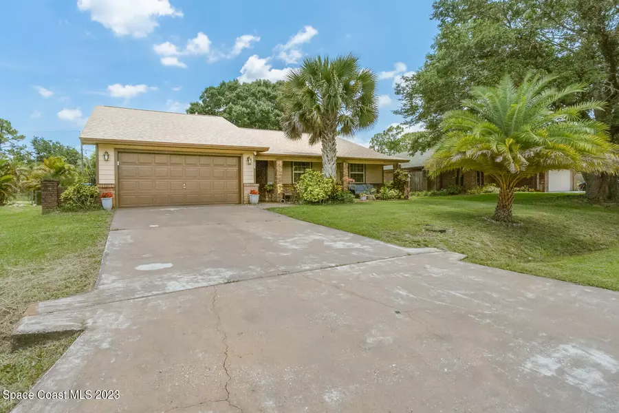 883 Isar AVE NW, Palm Bay, FL 32907