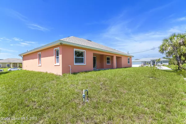 Palm Bay, FL 32908,657 Amy CT SW