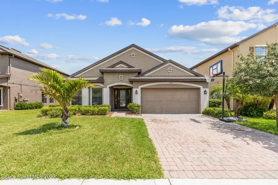 1024 Musgrass CIR, West Melbourne, FL 32904