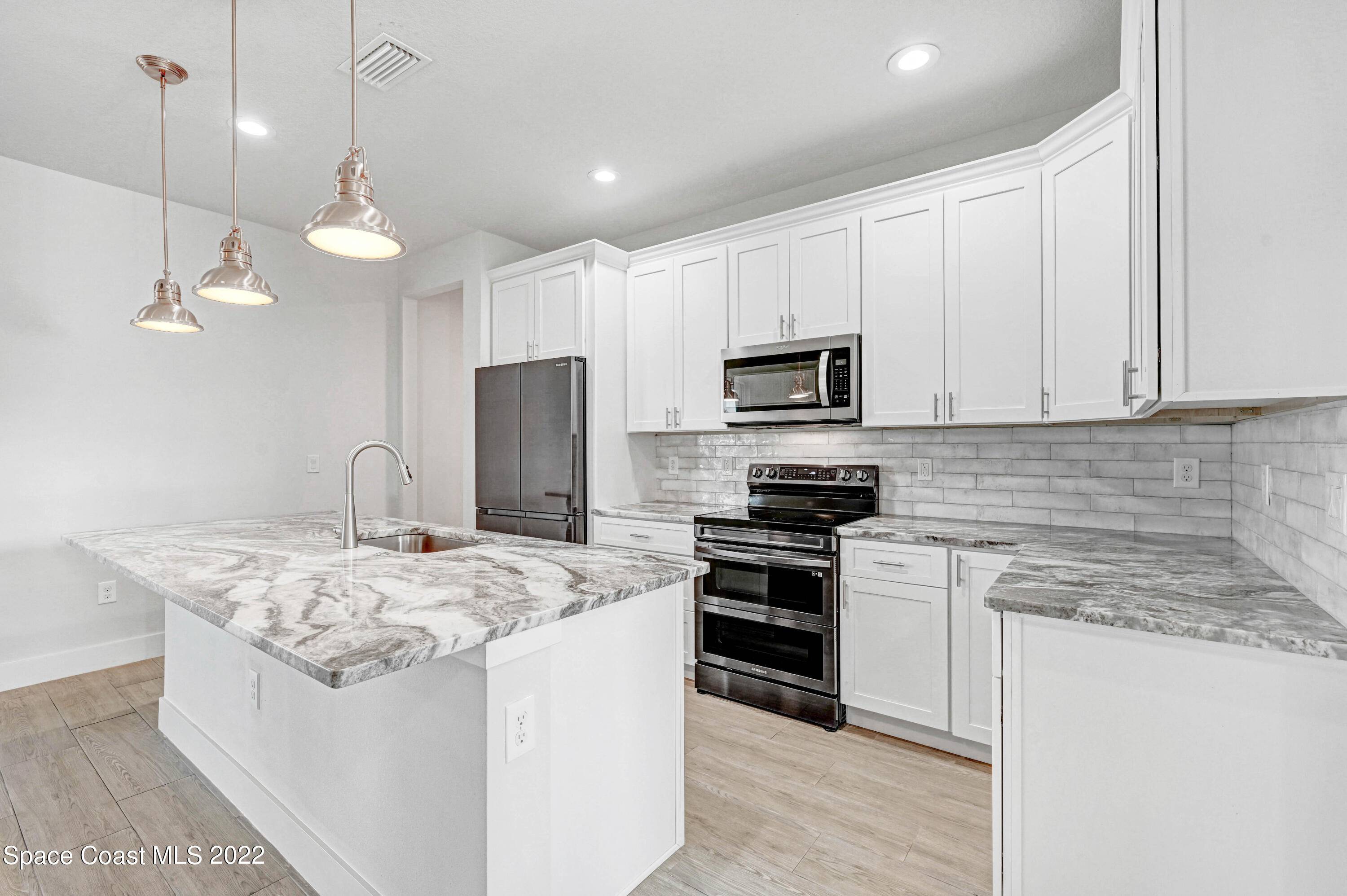 Palm Bay, FL 32909,3250 Hewitt AVE SE