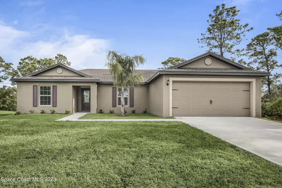 596 Eldron BLVD SE, Palm Bay, FL 32909