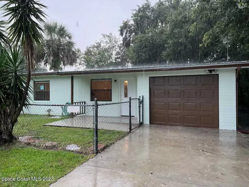 1955 Lake DR, New Smyrna Beach, FL 32168