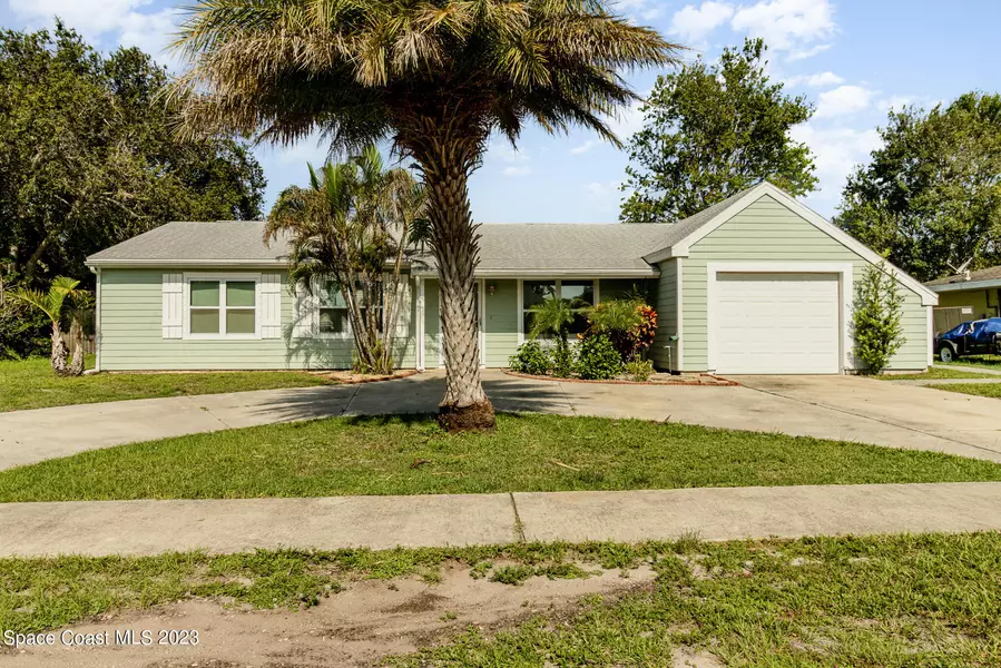 1090 Hampshire AVE NE, Palm Bay, FL 32905