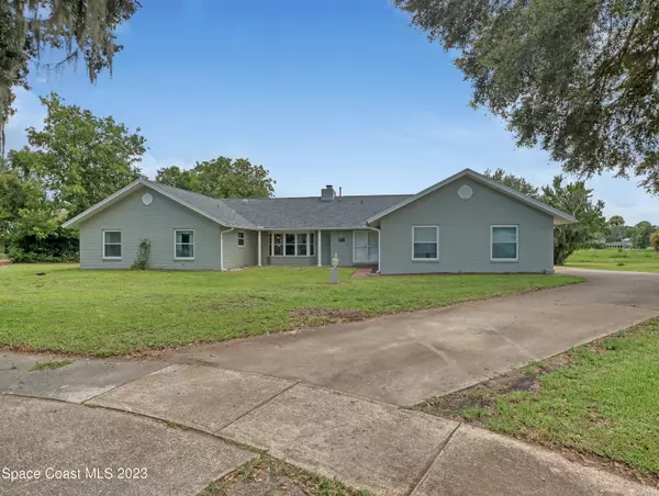 1980 London Town LN, Titusville, FL 32796