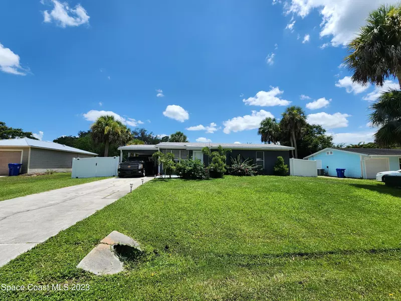 765 Vocelle AVE, Sebastian, FL 32958