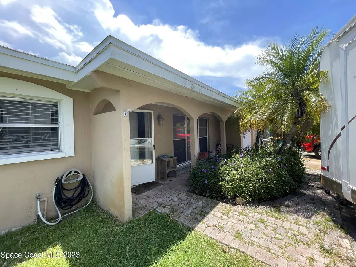 Merritt Island, FL 32952,1445 Glen Haven DR