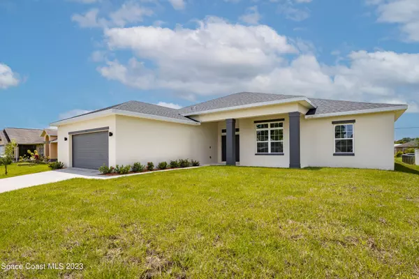 1722 Parrsboro ST NW, Palm Bay, FL 32907