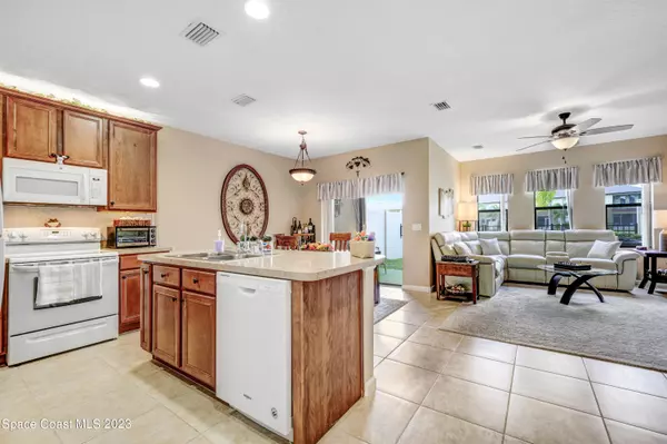 Rockledge, FL 32955,1340 Lara CIR #105