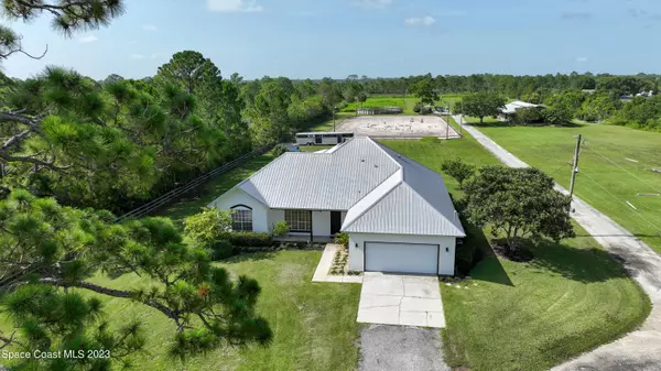 665 Grant RD, Palm Bay, FL 32909