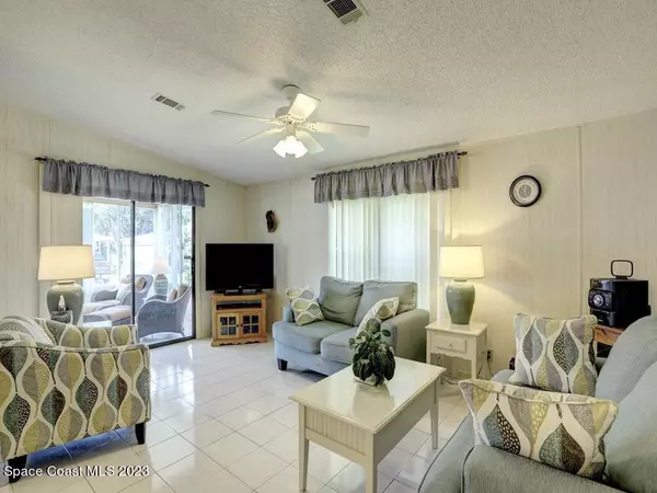 Barefoot Bay, FL 32976,818 Tamarind CIR