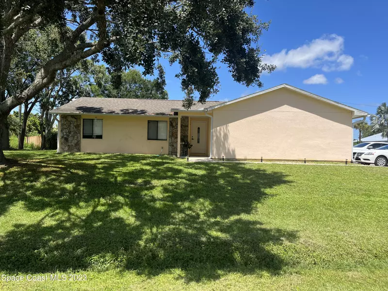 1200 Nienburg AVE NW, Palm Bay, FL 32907