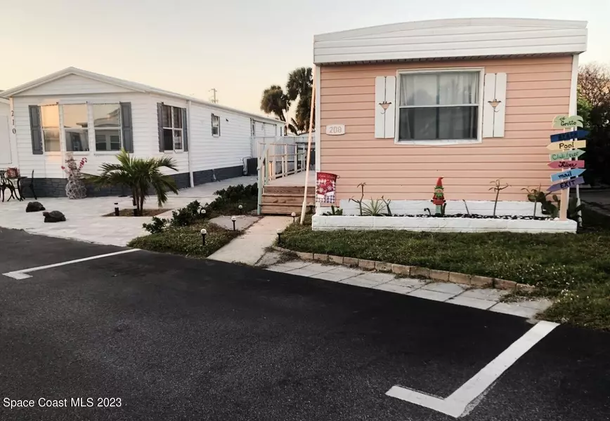 208 Liberty LN, Melbourne Beach, FL 32951