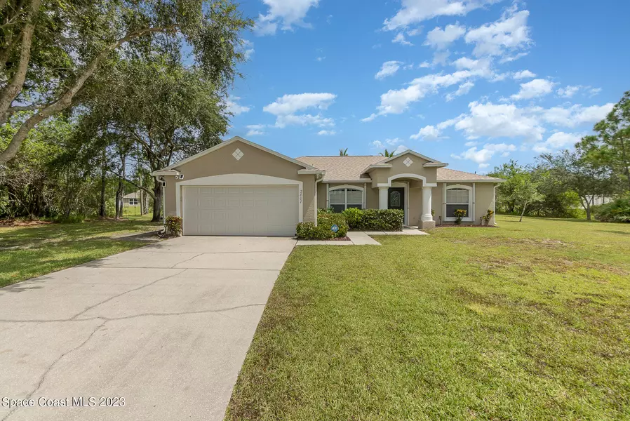 2807 Fortune AVE SE, Palm Bay, FL 32909