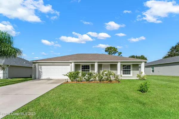 1042 Apricot AVE SE, Palm Bay, FL 32909