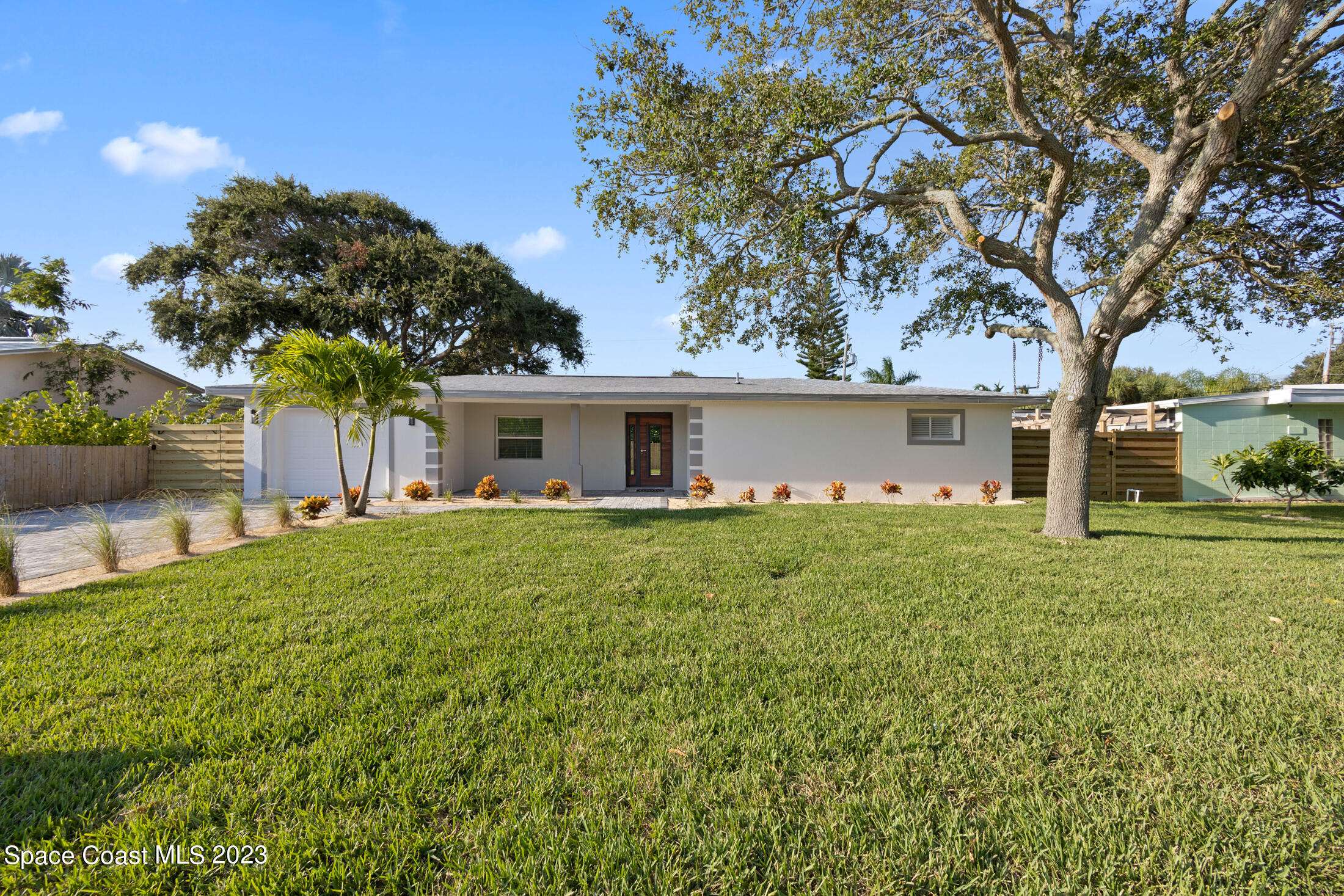415 N Shore DR,  Cocoa Beach,  FL 32931