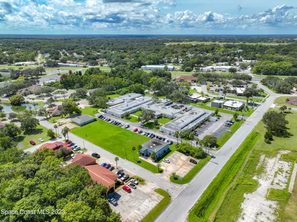 880 Century Medical DR, Titusville, FL 32796