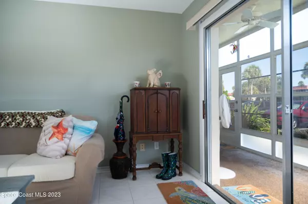 Vero Beach, FL 32962,99 Spring Lake DR #101