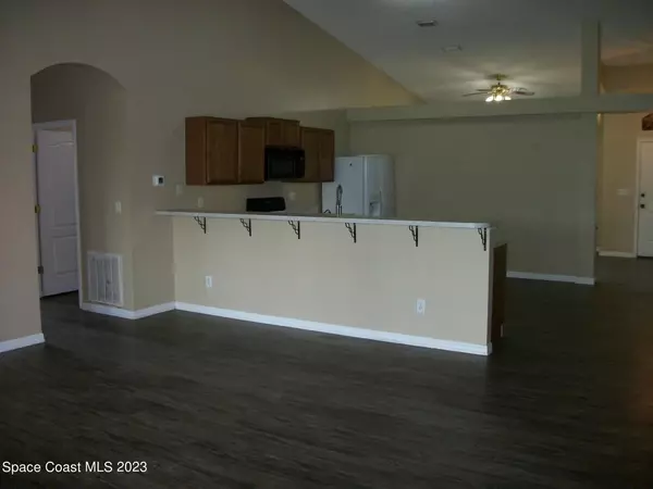 Palm Bay, FL 32908,843 Tejon AVE SW