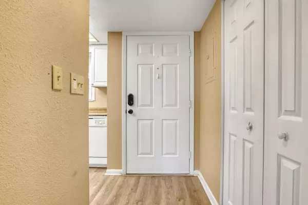 Cocoa, FL 32927,100 Canebreakers DR #210