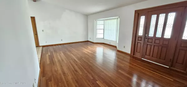 Satellite Beach, FL 32937,409 Coach RD