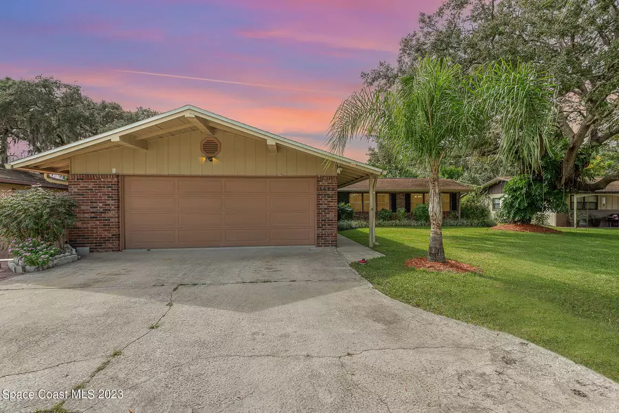 1422 Elm TER, Titusville, FL 32780