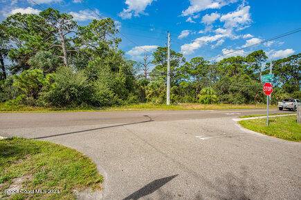 Titusville, FL 32780,2250 S Hopkins AVE