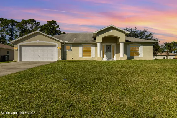 1096 Lassen AVE NW, Palm Bay, FL 32907