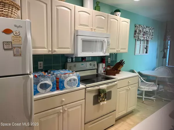 Satellite Beach, FL 32937,605 Manatee DR