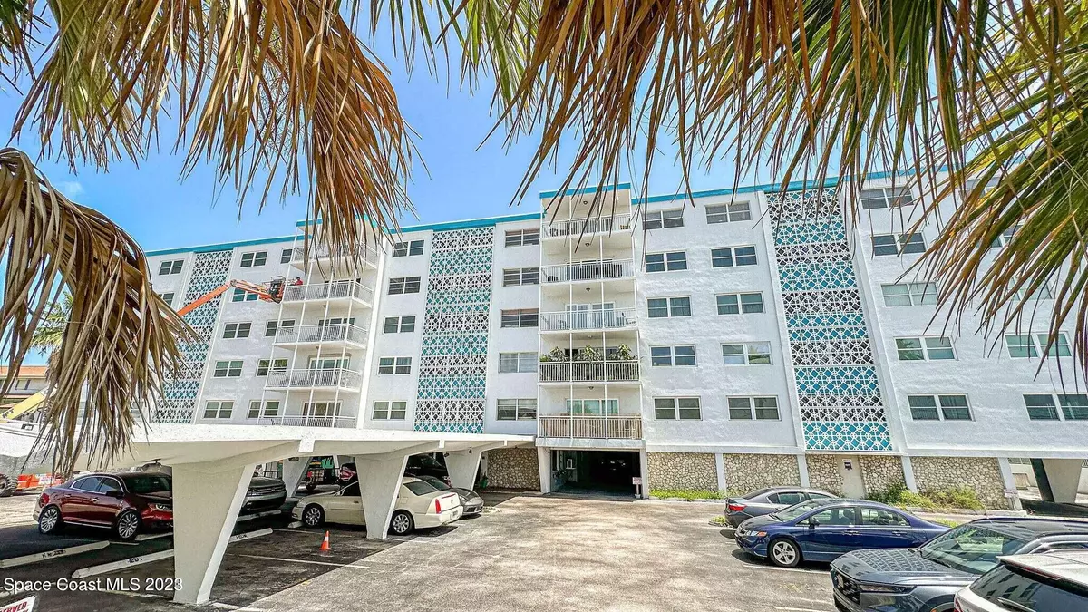 Satellite Beach, FL 32937,205 Highway A1a # #310