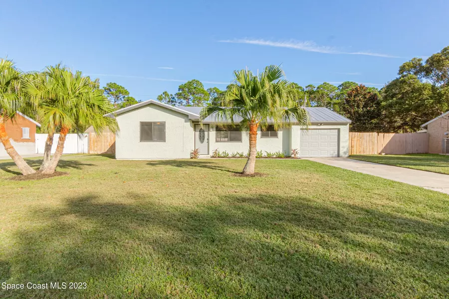 140 Caprona ST, Sebastian, FL 32958