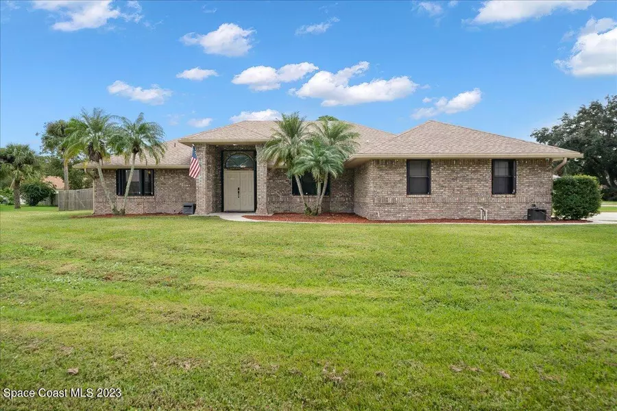 336 Peggy CIR NE, Palm Bay, FL 32907