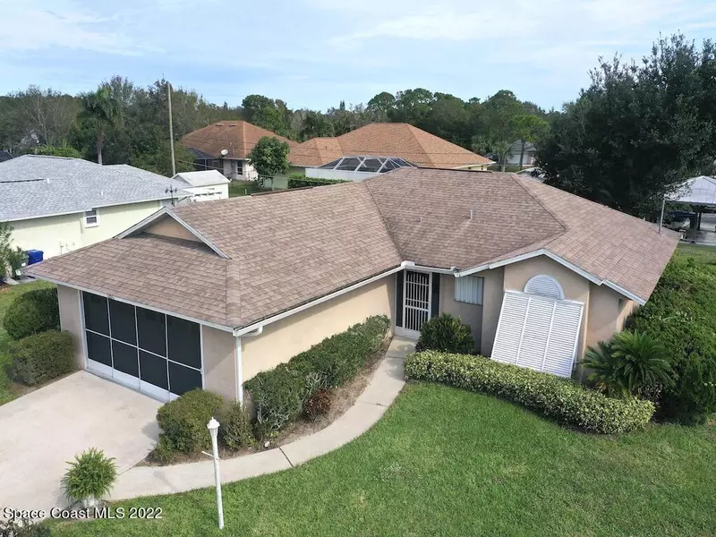 1276 Bevan DR, Sebastian, FL 32958