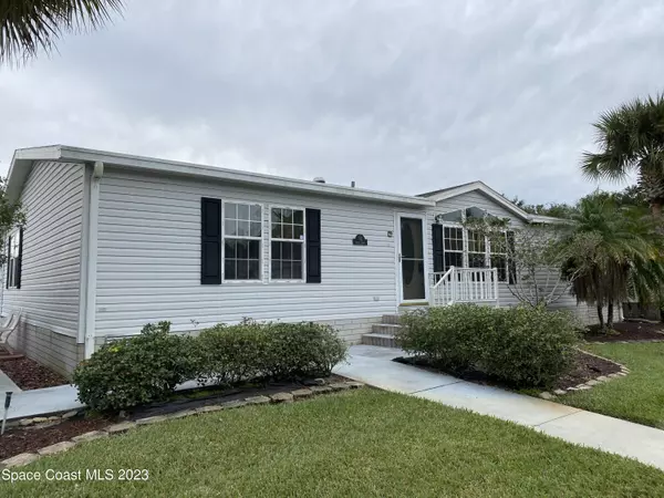 102 Scenic DR, Cocoa, FL 32926