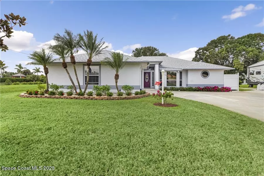 102 Barbara CT, Sebastian, FL 32958