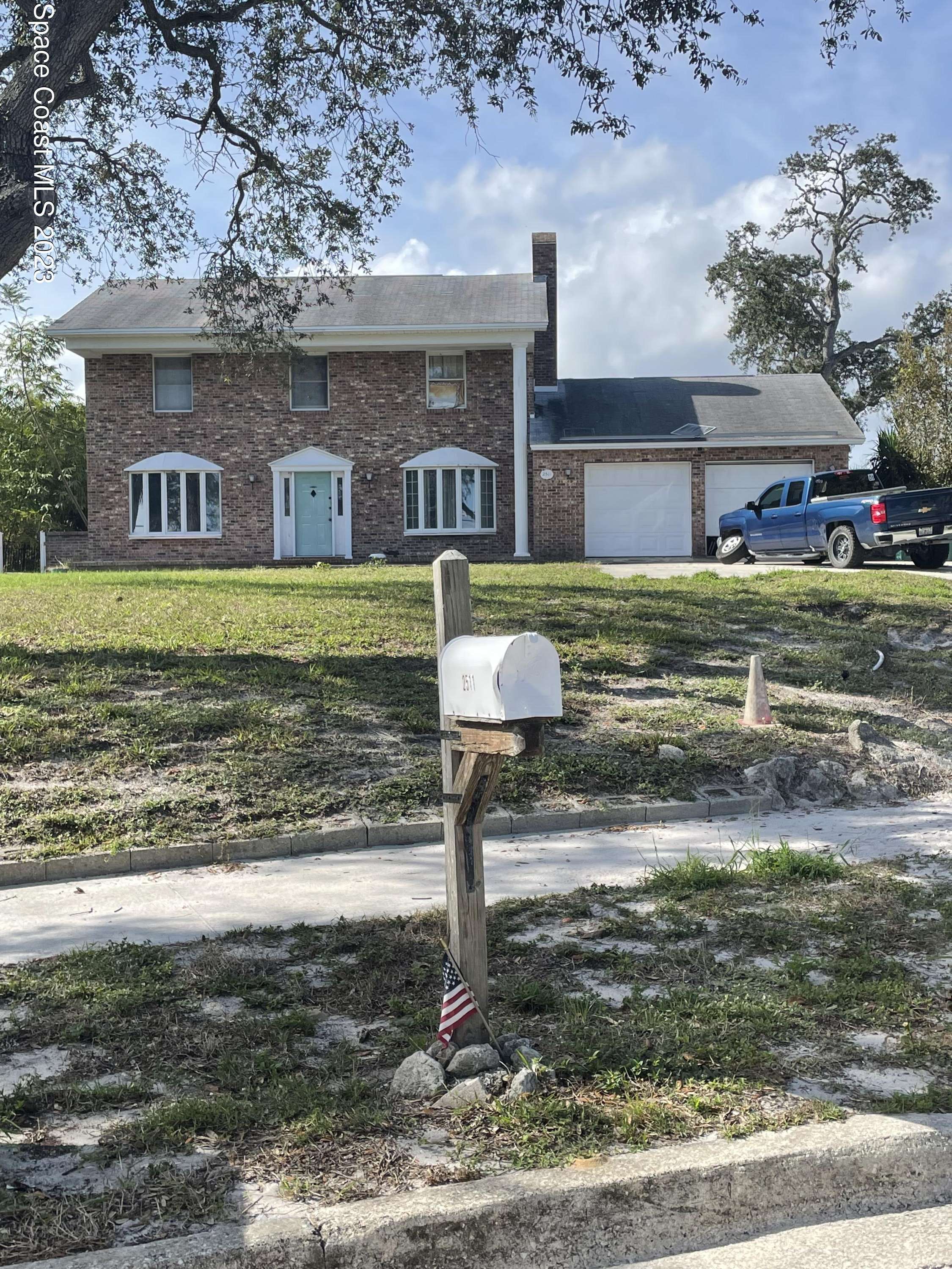 2511 Indian River DR, Cocoa, FL 32922